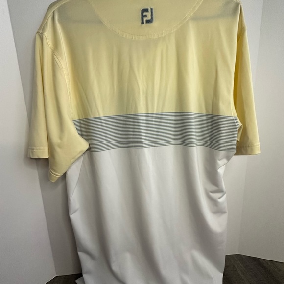 FootJoy Men’s Golf Polo Size Medium - Picture 3 of 3